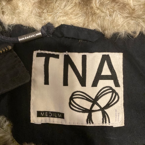 TNA winter coat - size medium - Picture 2 of 2